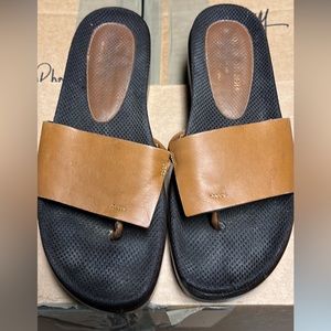 Size 7, Donald Pliner Leather slides